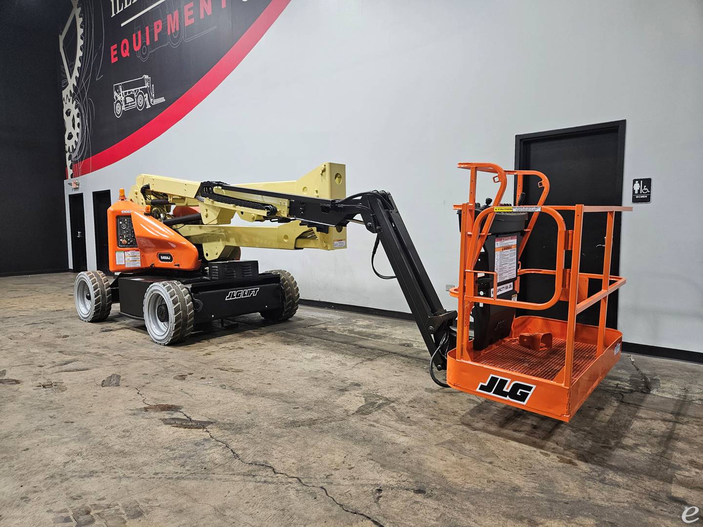 2015 JLG E450AJ
