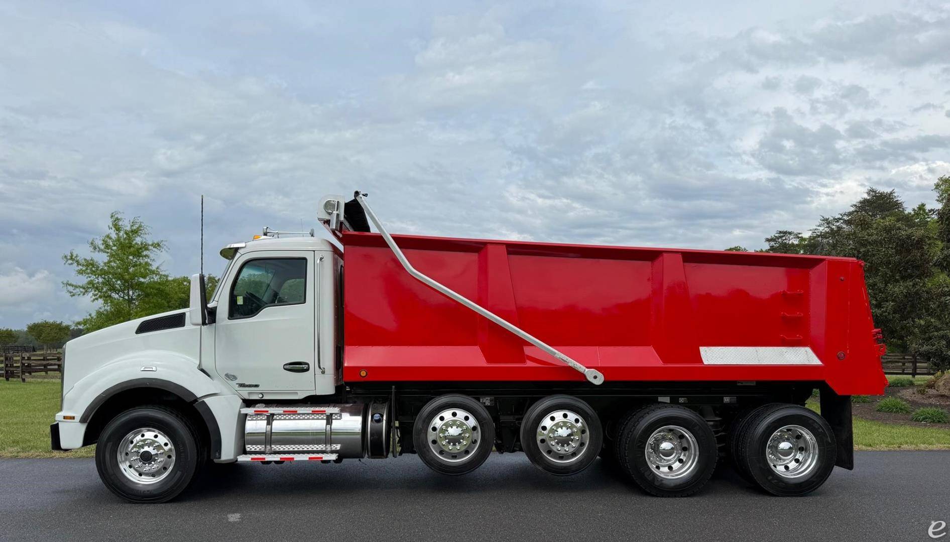 2019 Kenworth T880