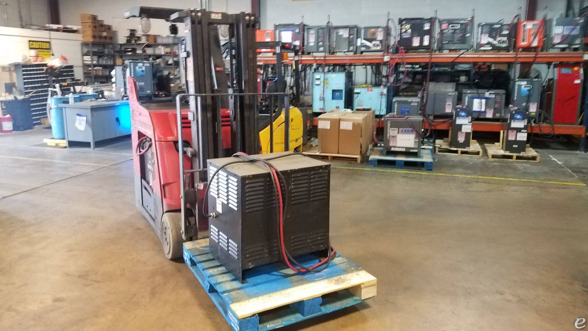2011 Raymond 425-C50TT Electric Forklift - 123Forklift