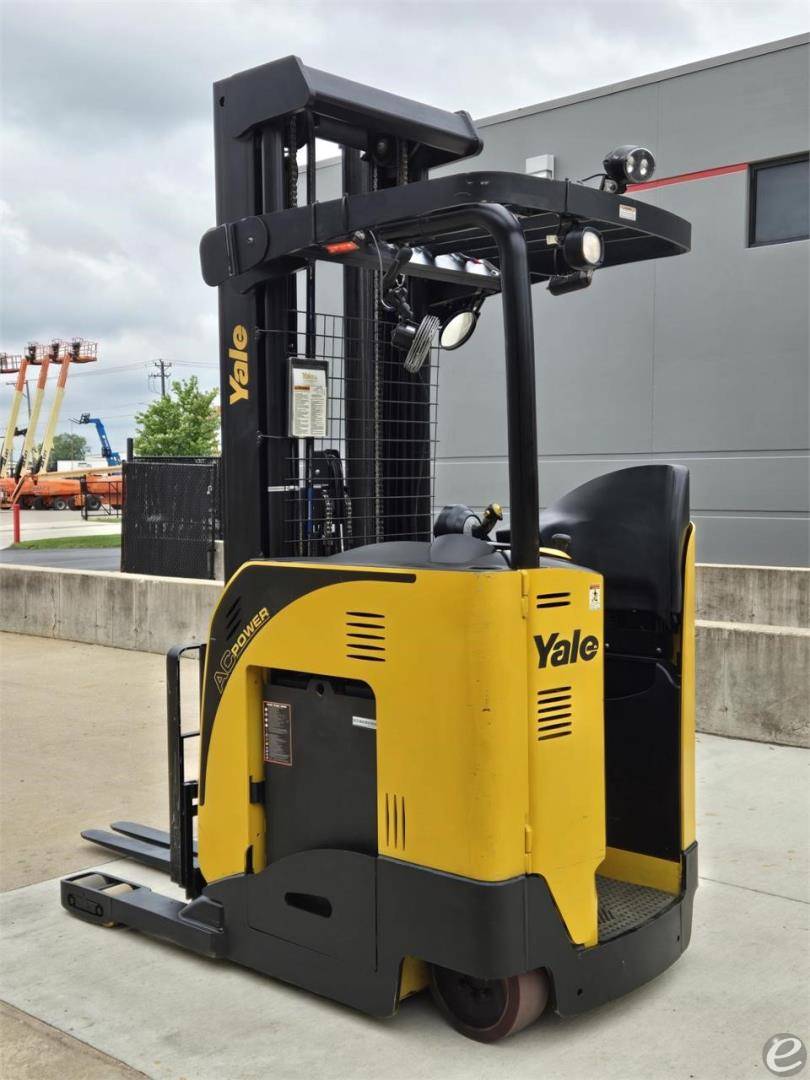 2017 Yale NR045EB Electric Reach Truck - 123Forklift