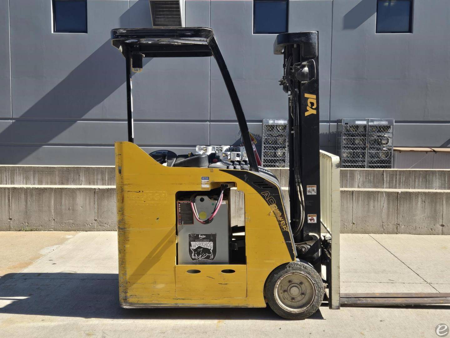 2019 Yale ESC040AD