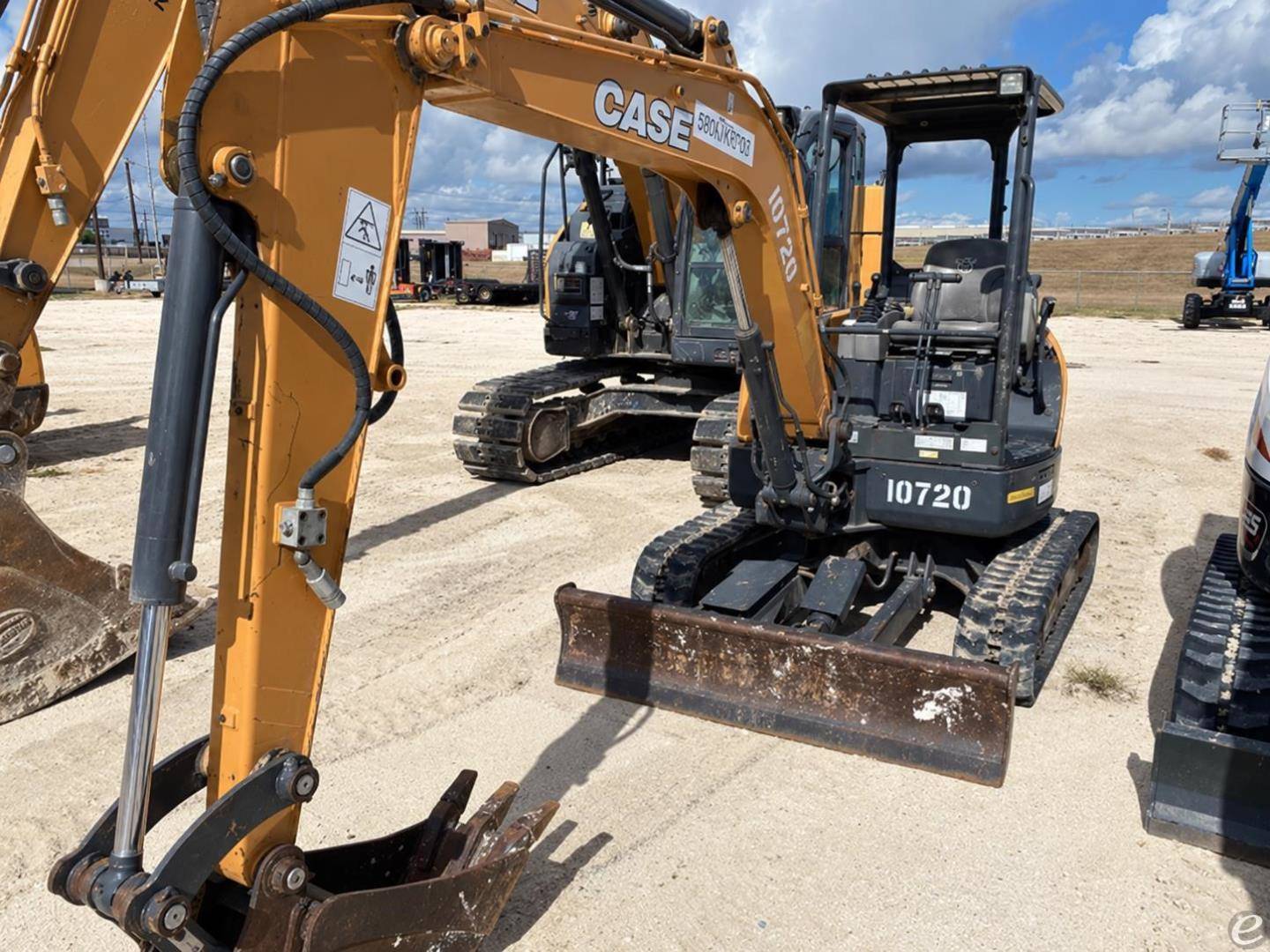 2020 Case CX37C