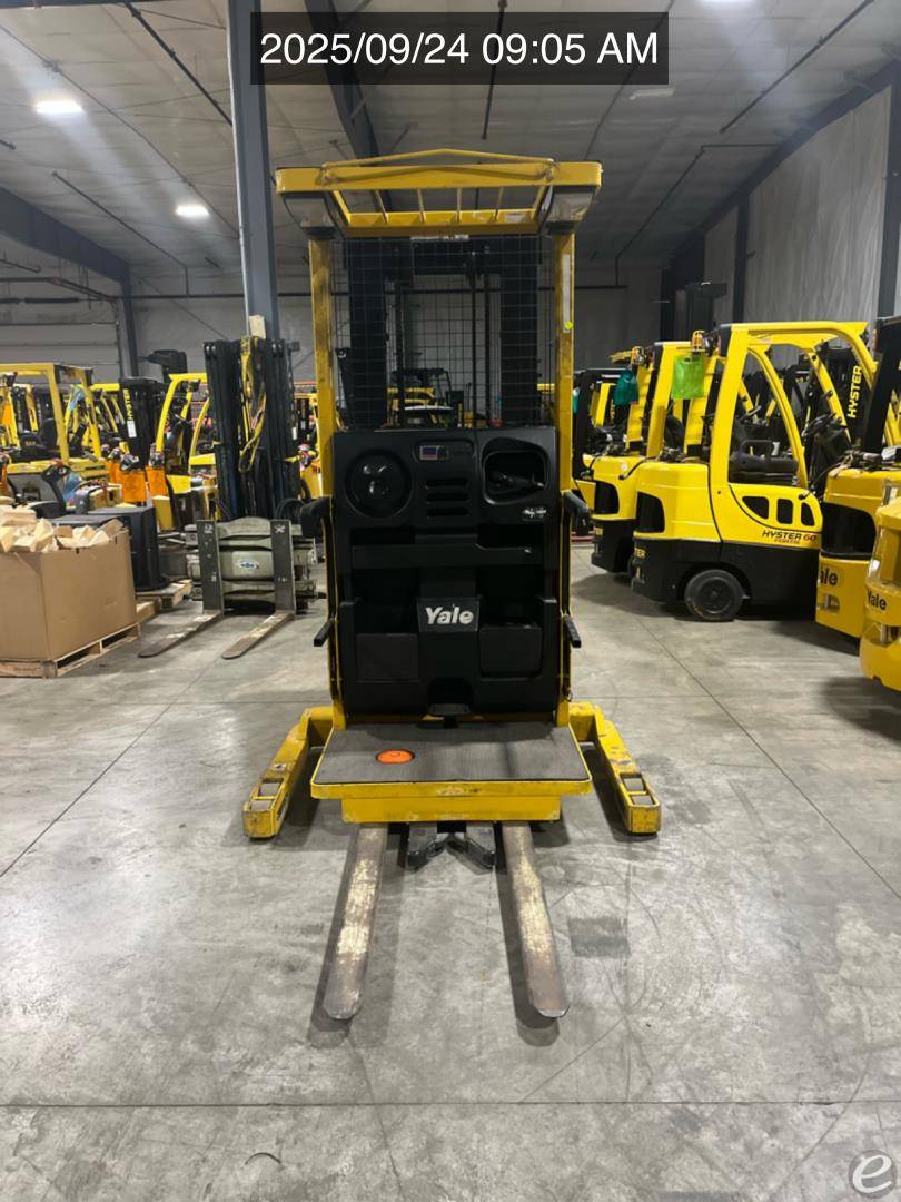 2012 Yale OS030BF
