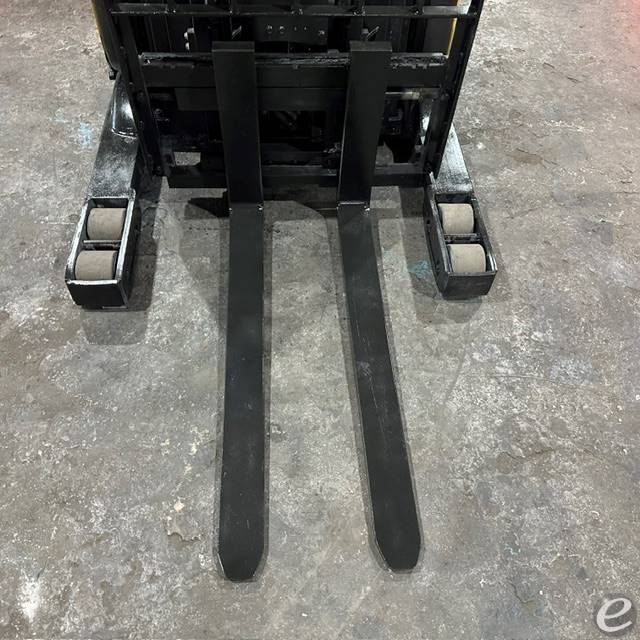 2021 Yale NR045EB