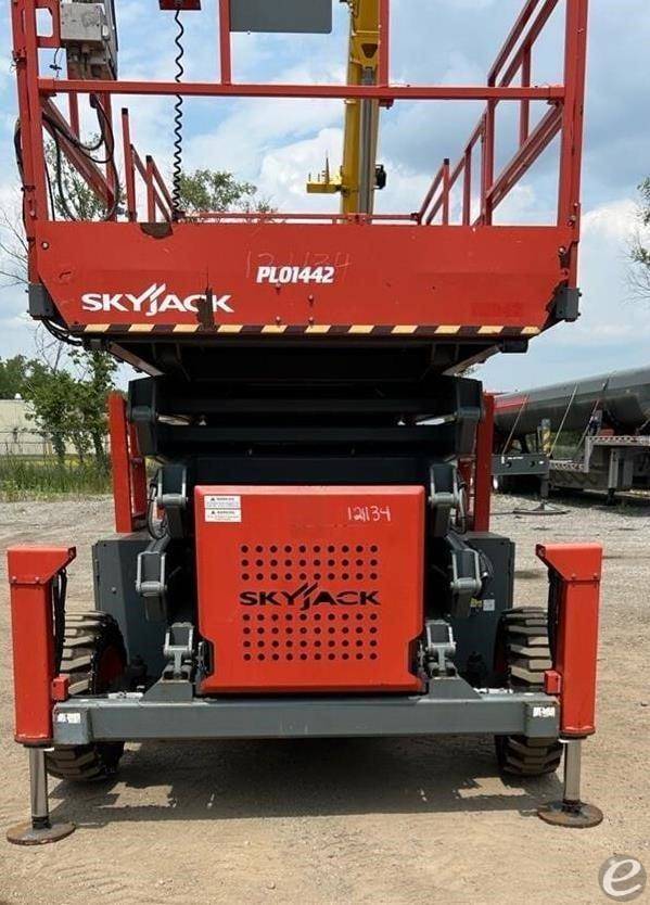 2015 Skyjack SJ9250RT