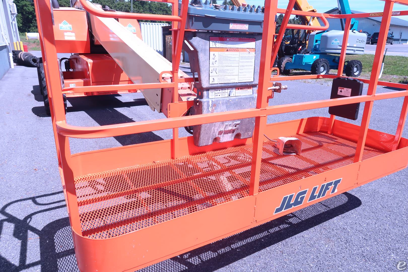 2014 JLG 600S