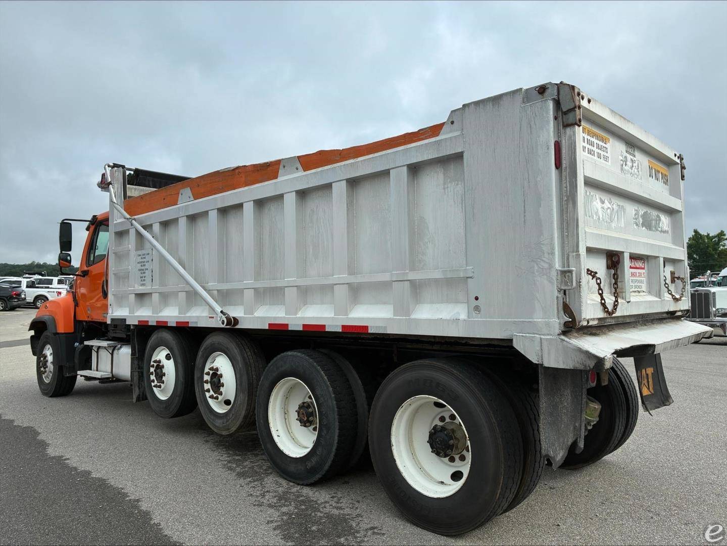 2015 Freightliner 114SD