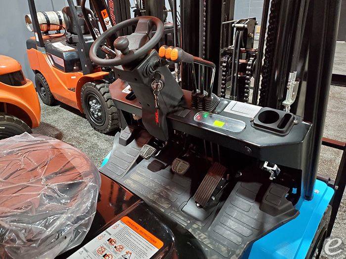 2026 Viper Lift Trucks FY30