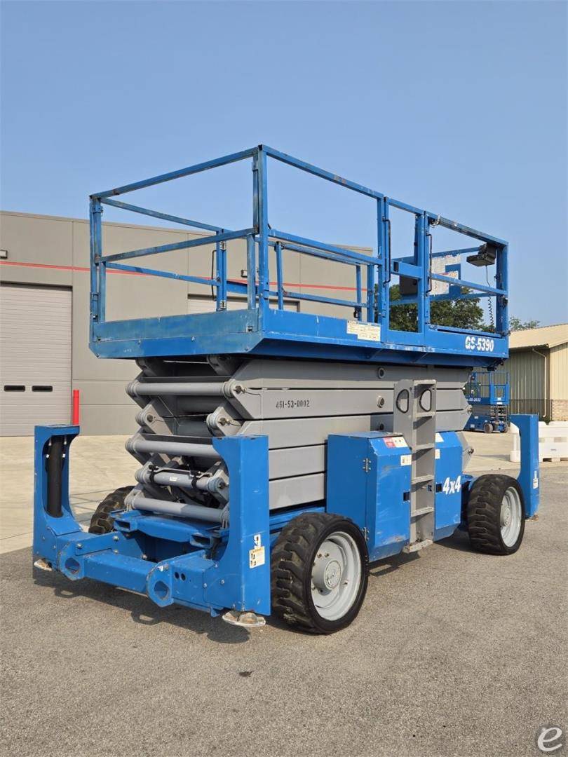 2013 Genie GS5390RT Dual Fuel Scissor Lift - 123Forklift