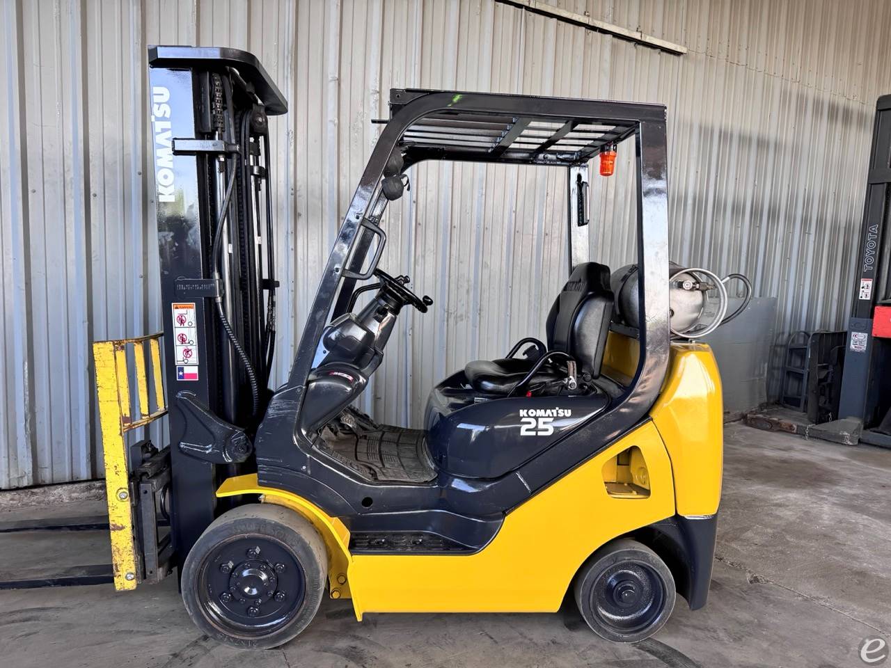 2012 Komatsu FG25ST-16