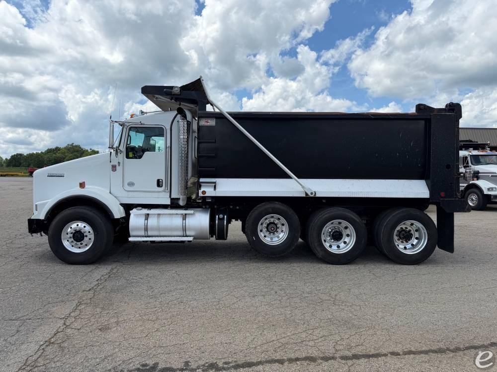2020 Kenworth T800