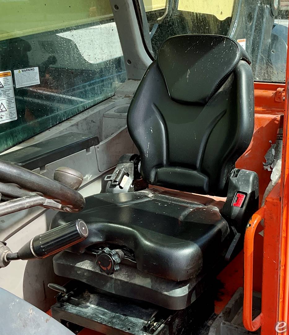 2020 JLG 1255