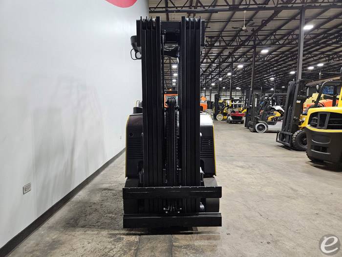 2017 Yale ESC040
