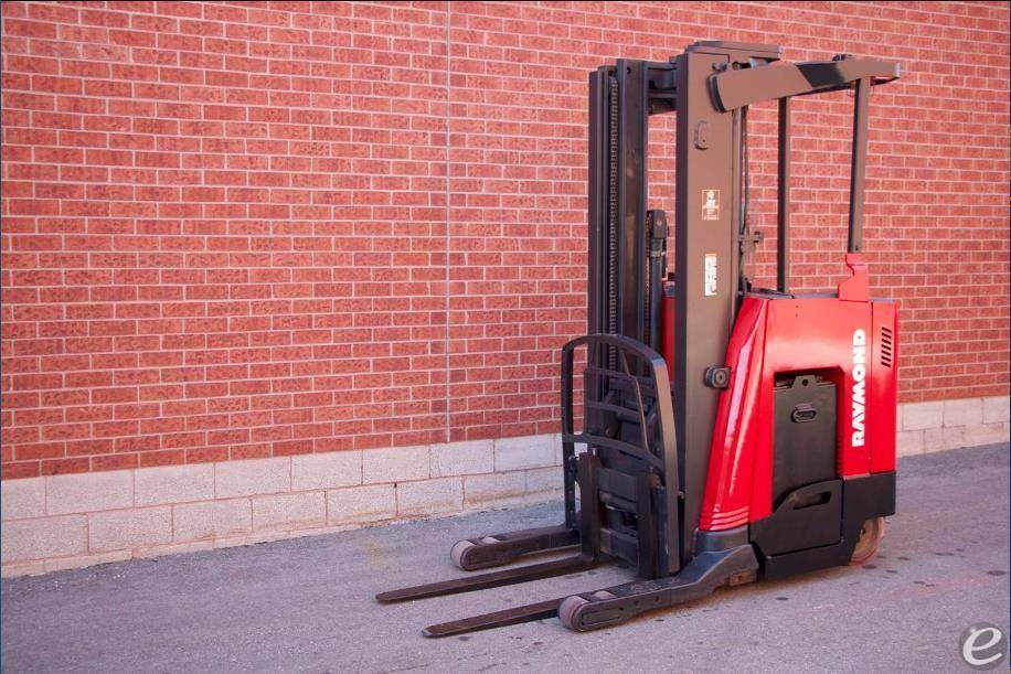 2016 Raymond EASI R40TT Electric Reach Truck - 123Forklift