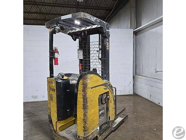 2018 Yale NR045EB