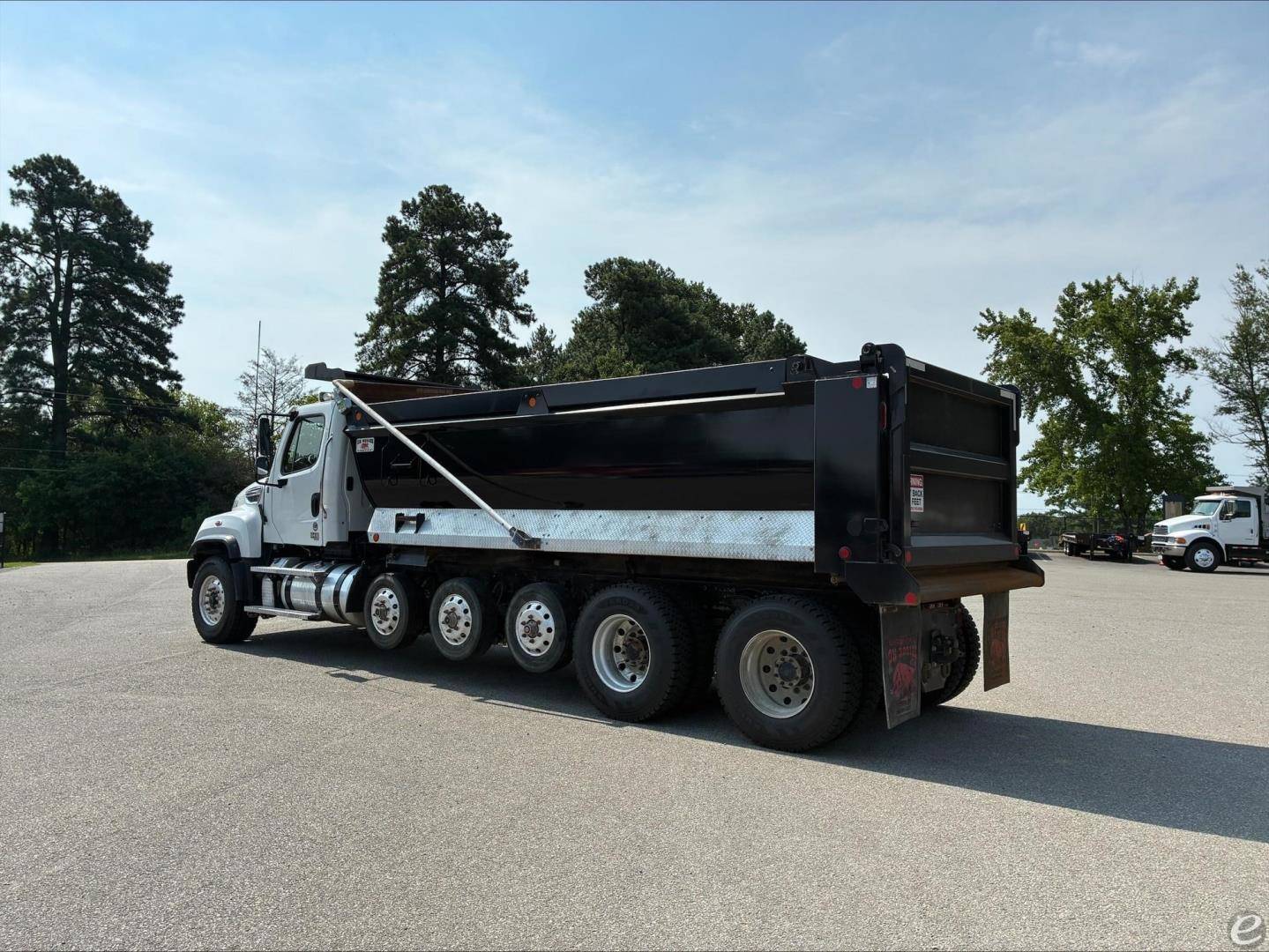 2024 Freightliner 114SD PLUS