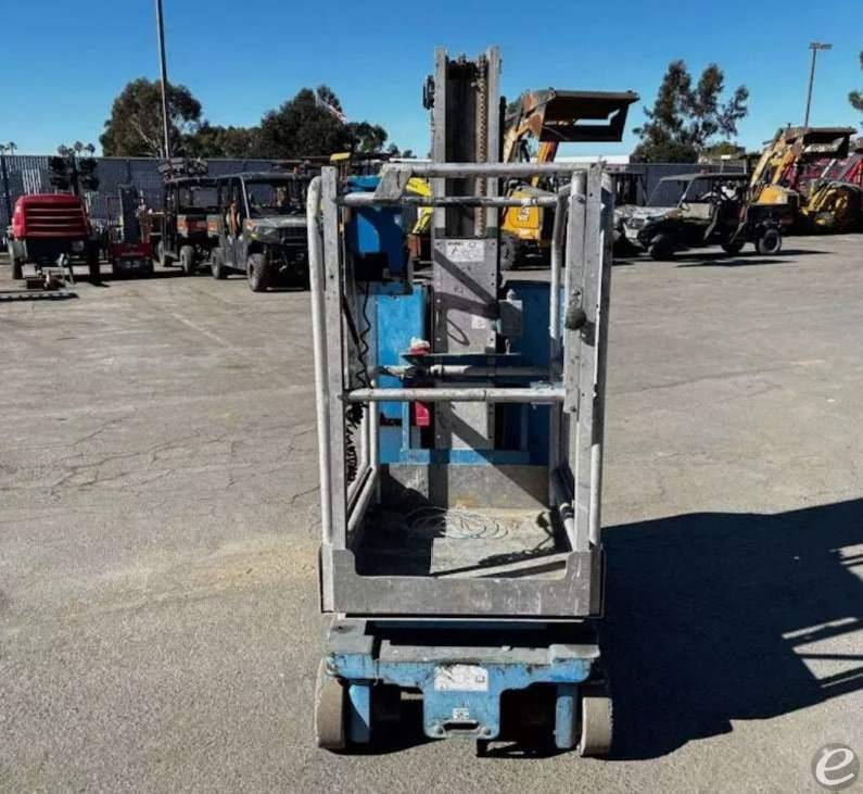 2015 Genie GR-20 Electric Scissor Lift - 123Forklift