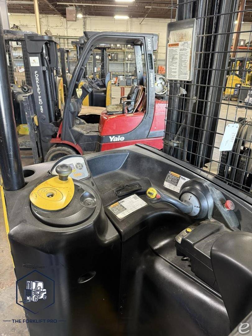 2018 Yale NR045EB