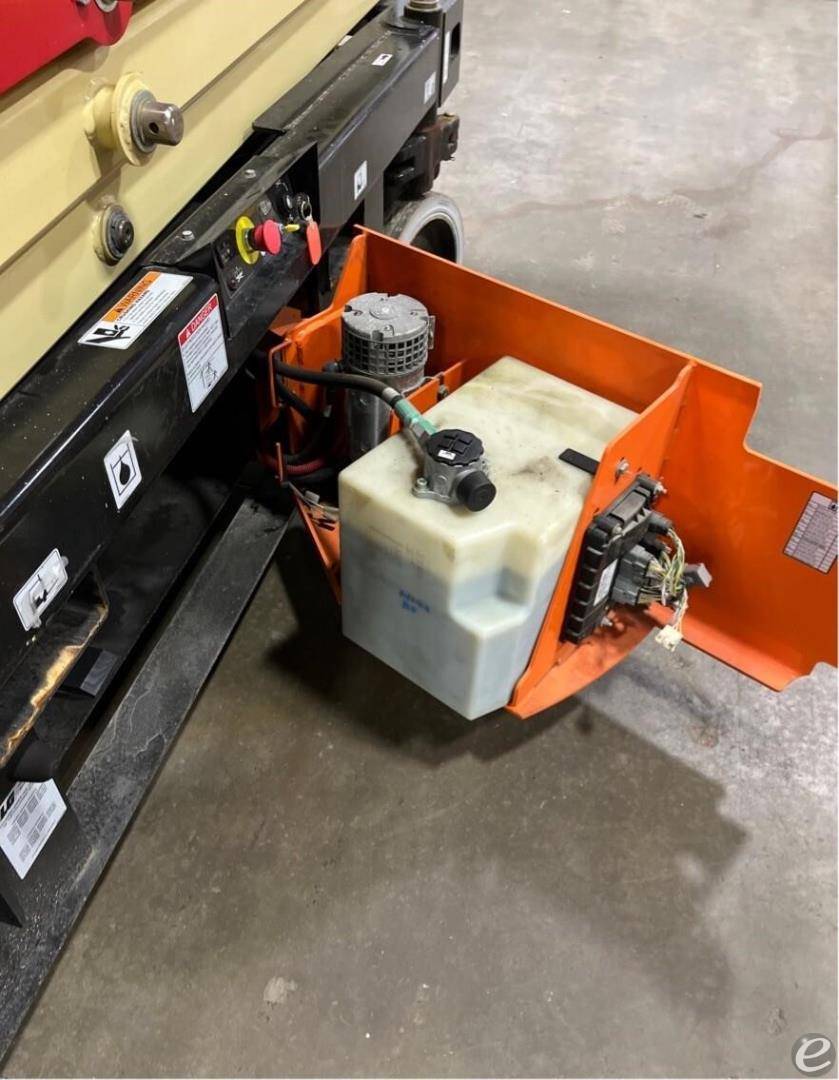 2022 JLG R4045