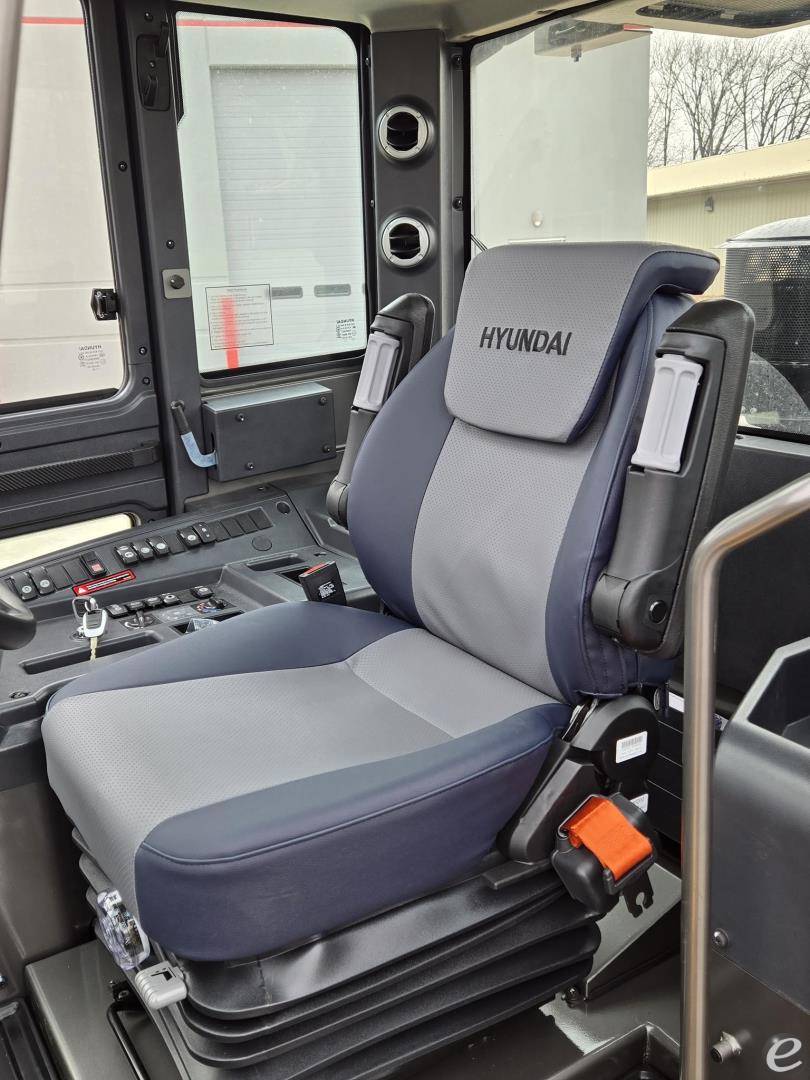 2026 Hyundai 160D-9