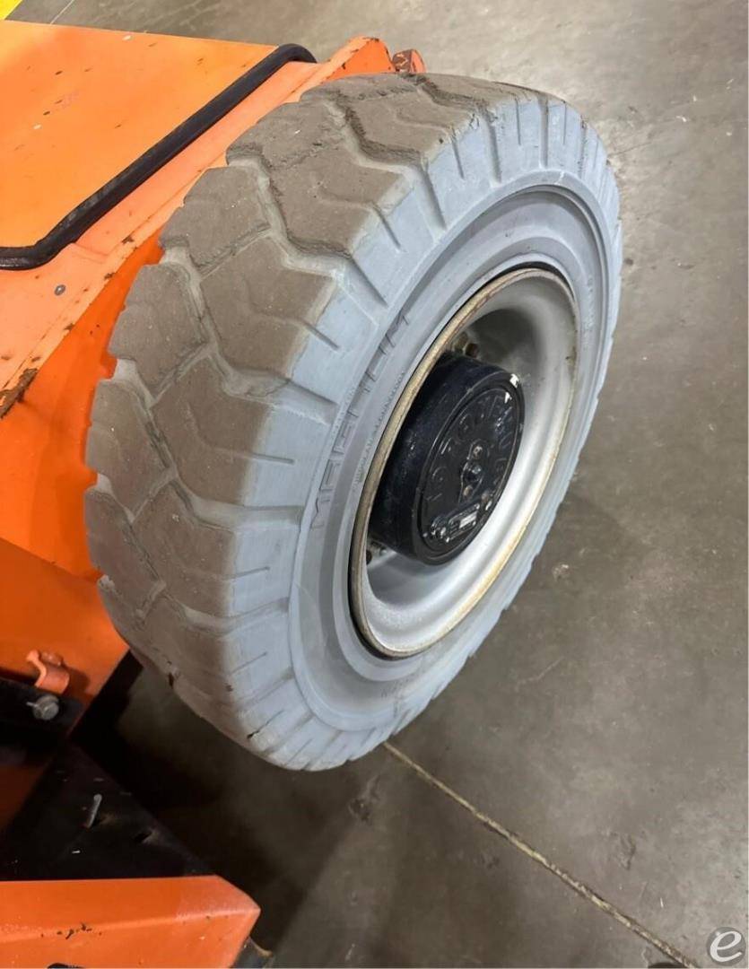 2015 JLG E400AJPN