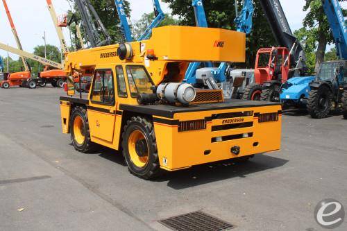 2011 Broderson IC200-3F