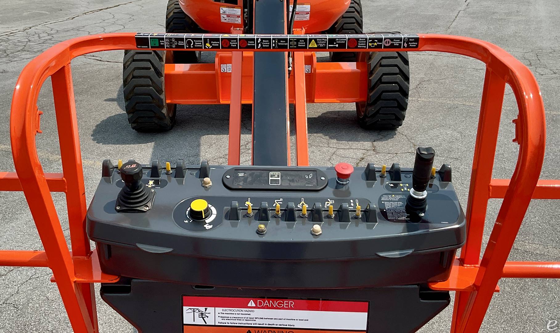2018 JLG 600AJ