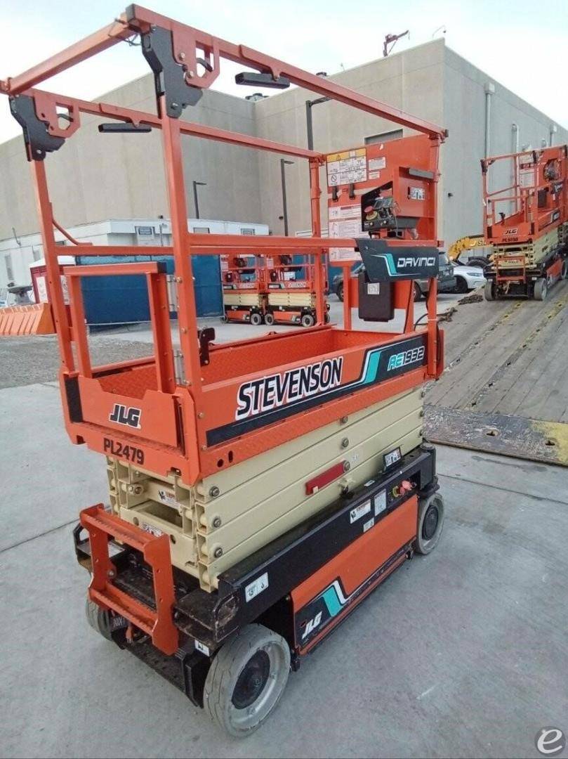 2022 JLG AE1932