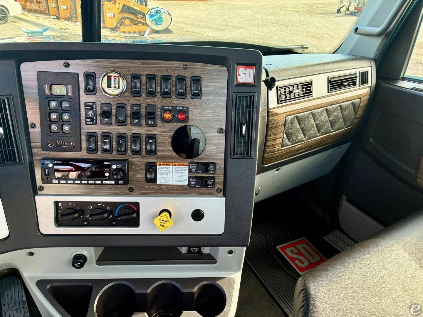 2023 Freightliner 122SD