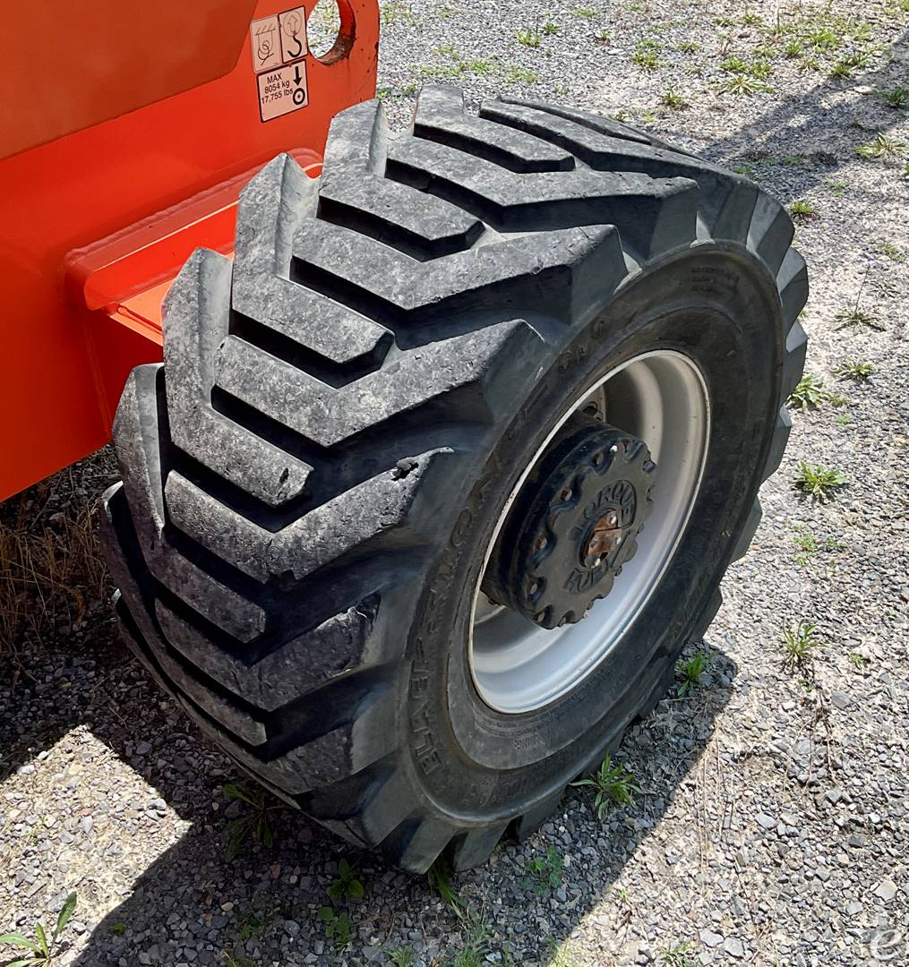 2019 JLG 800AJ