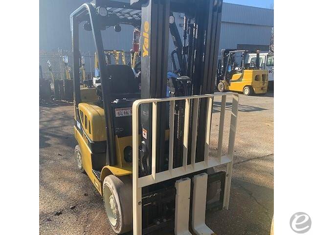 2017 Yale GC050VX LP Gas Forklift - 123Forklift