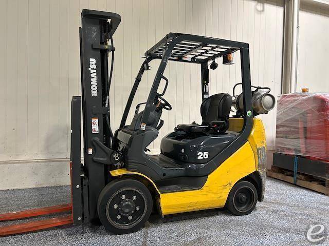 Komatsu FG25ST-16