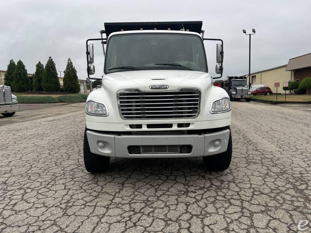 2017 Freightliner BUSINESS CLASS M2 106