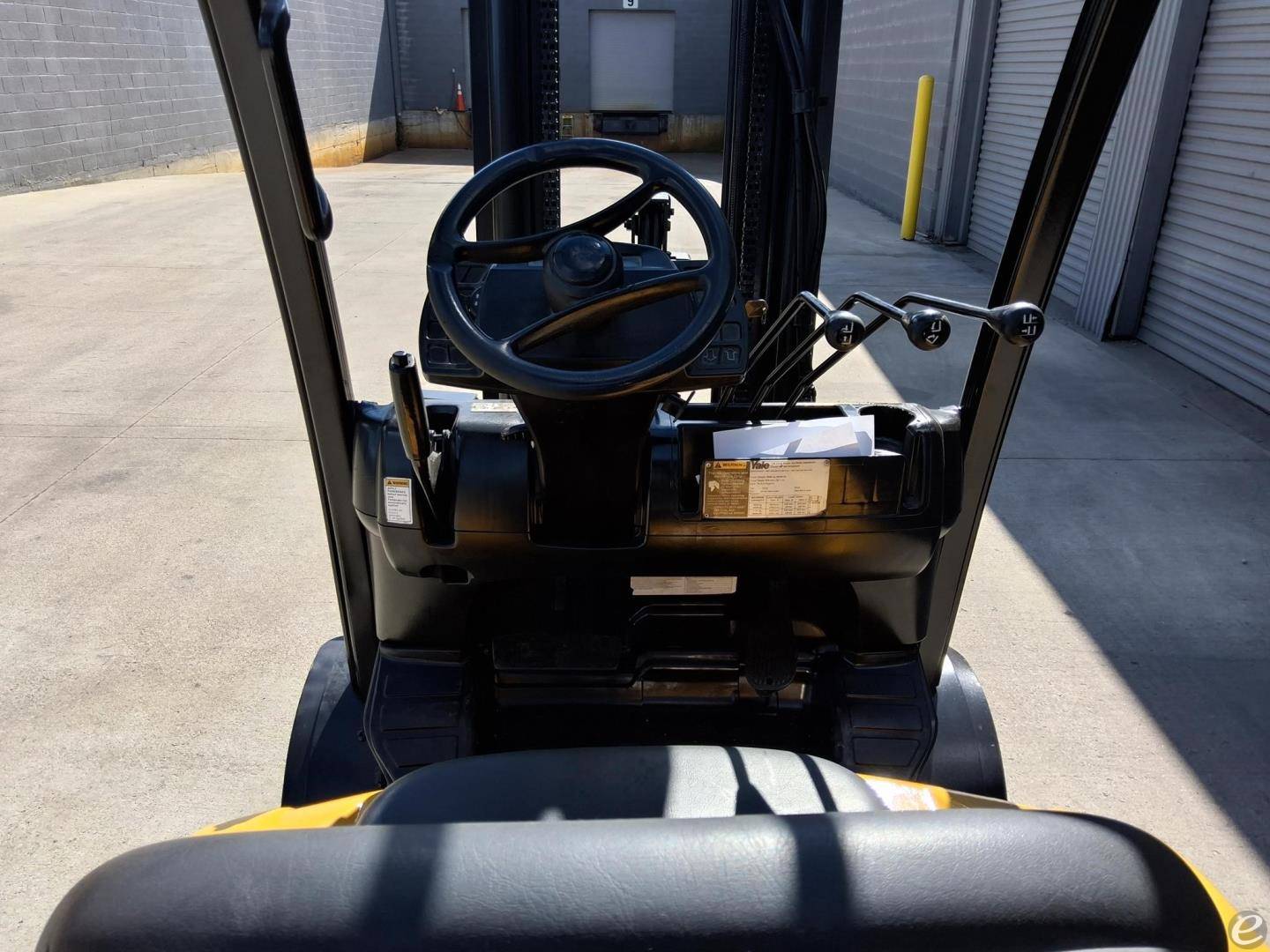 2016 Yale GLP050LX