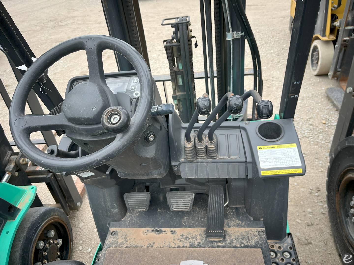 2021 Mitsubishi FG18N