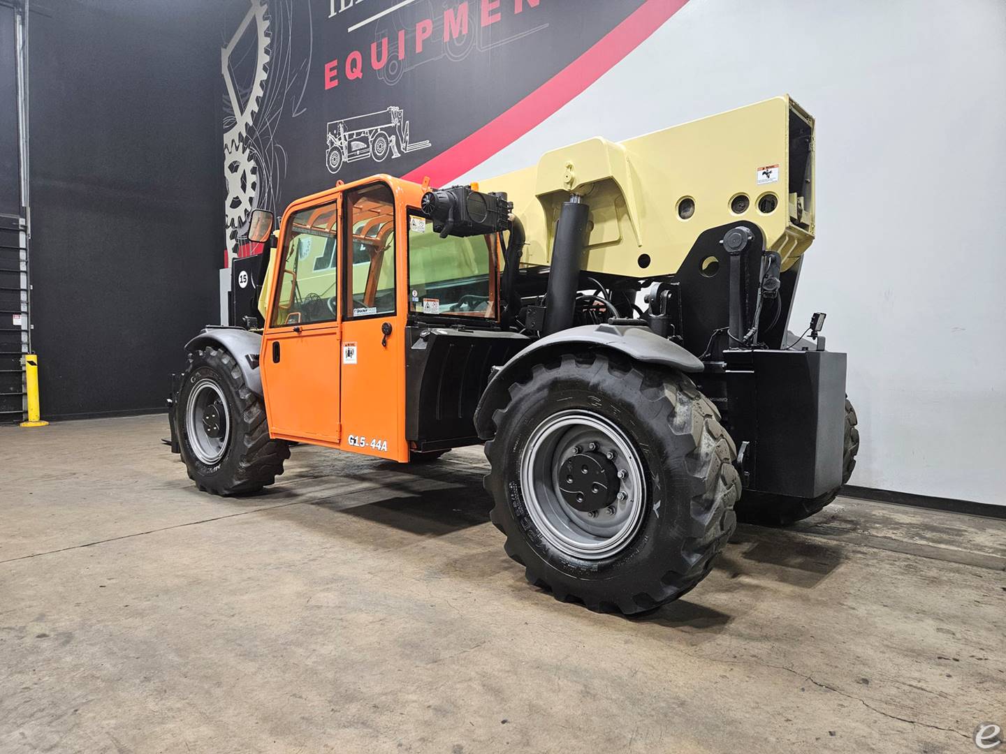 2016 JLG G15-44A