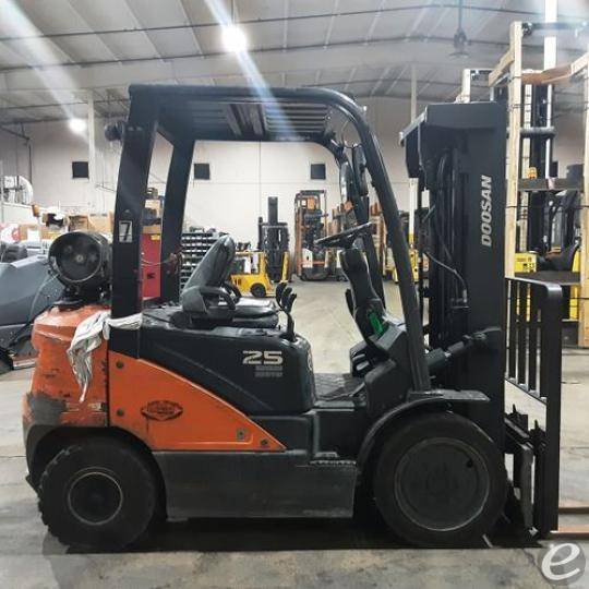 2017 Doosan G25N-7 LP Gas Forklift