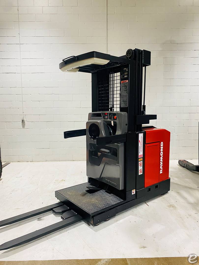  Raymond EASIOPC30TT Electric Order Picker - 123Forklift