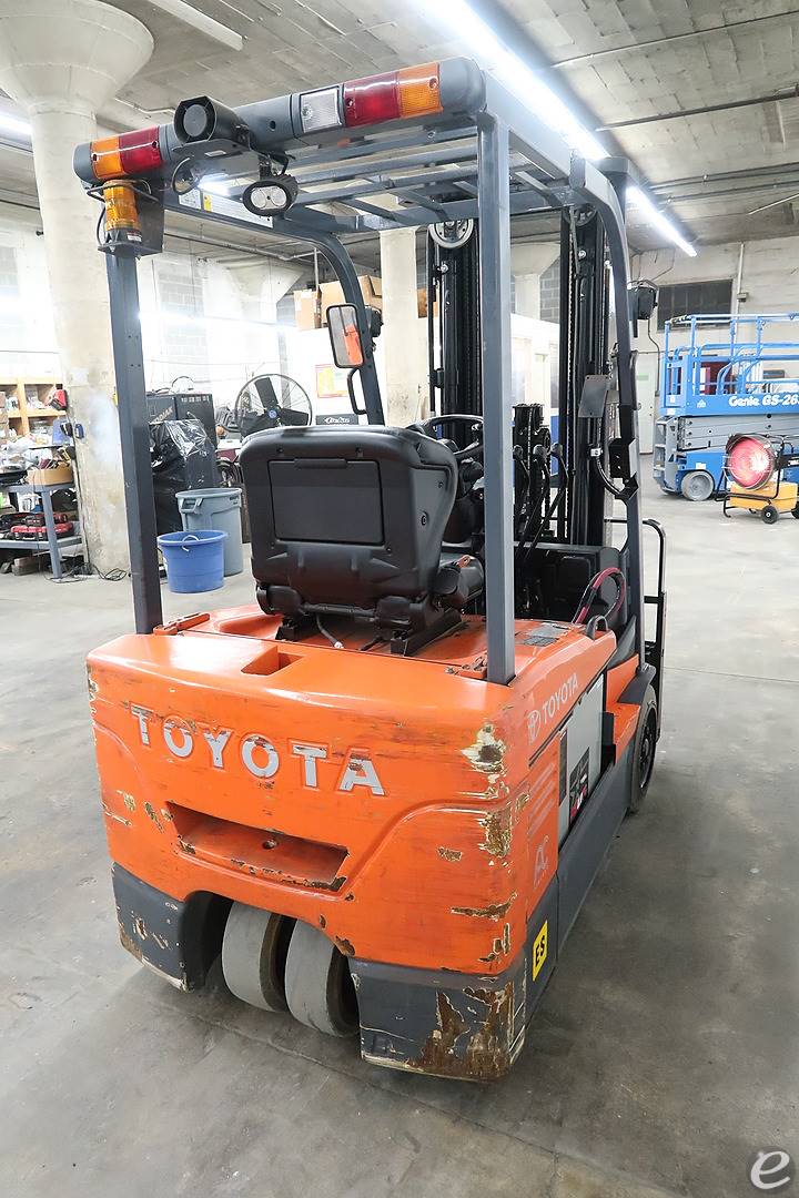 2011 Toyota 7FBEU18 Electric Forklift - 123Forklift