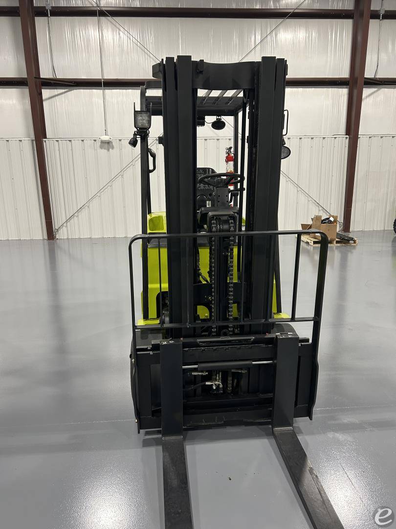 2018 Clark ECX32