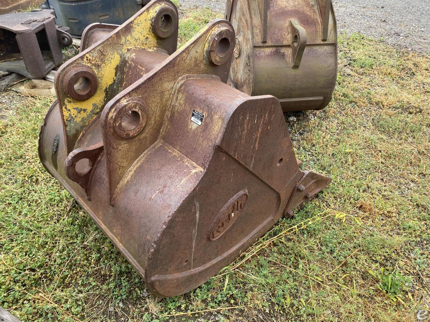 2004 HD40-036