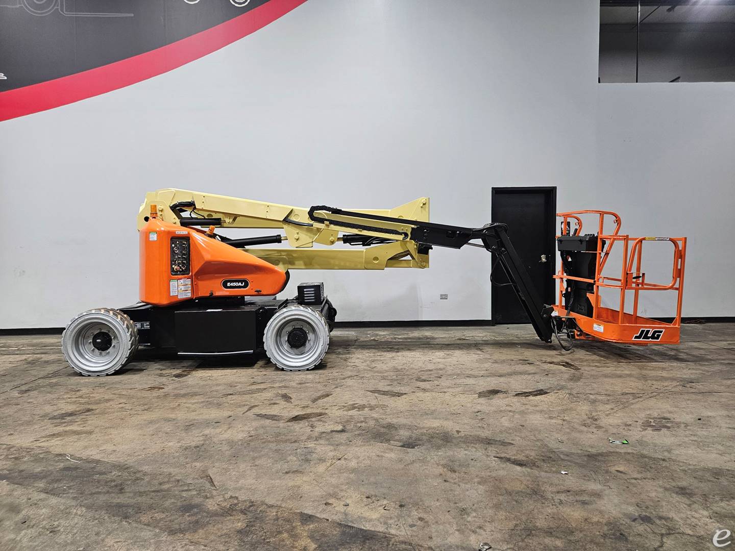 2015 JLG E450AJ