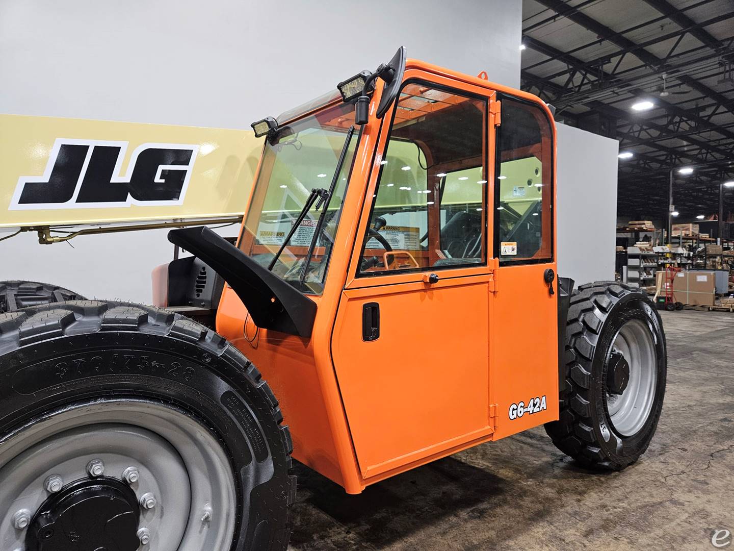 2011 JLG G6-42A