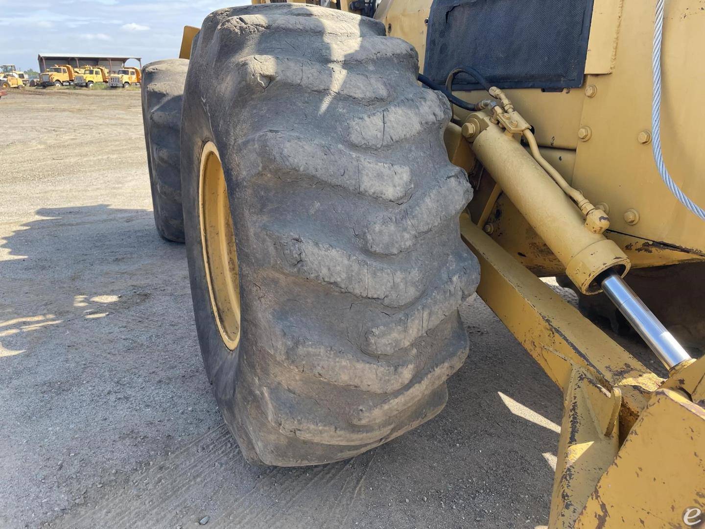 1972 Cat 518