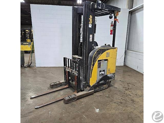 2018 Yale NR045EB