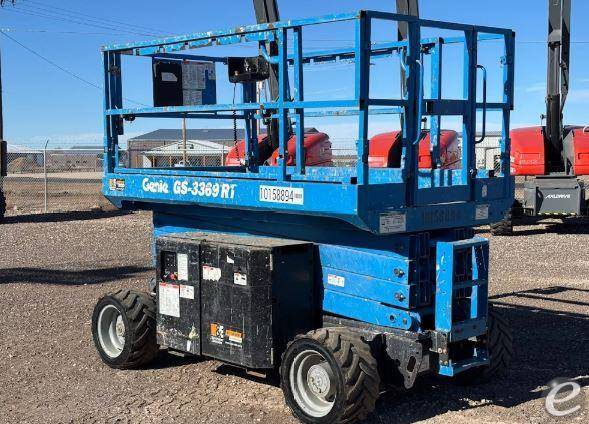 2015 Genie GS-3369 RT Diesel Scissor Lift - 123Forklift