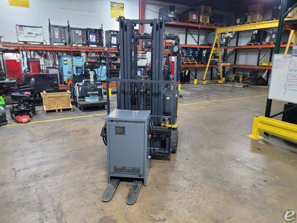 2015 Komatsu FB20MU-12 Electric Forklift - 123Forklift