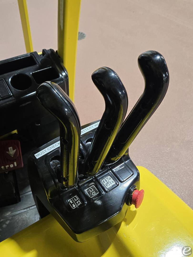 2022 Hyster J30XNT