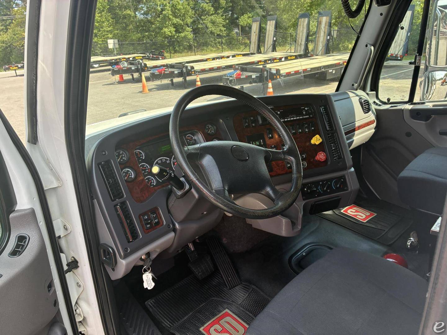 2023 Freightliner 108SD