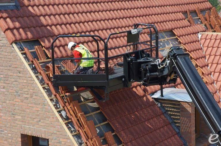 2025 Manitou ROOFER PLATFORM (MRT)